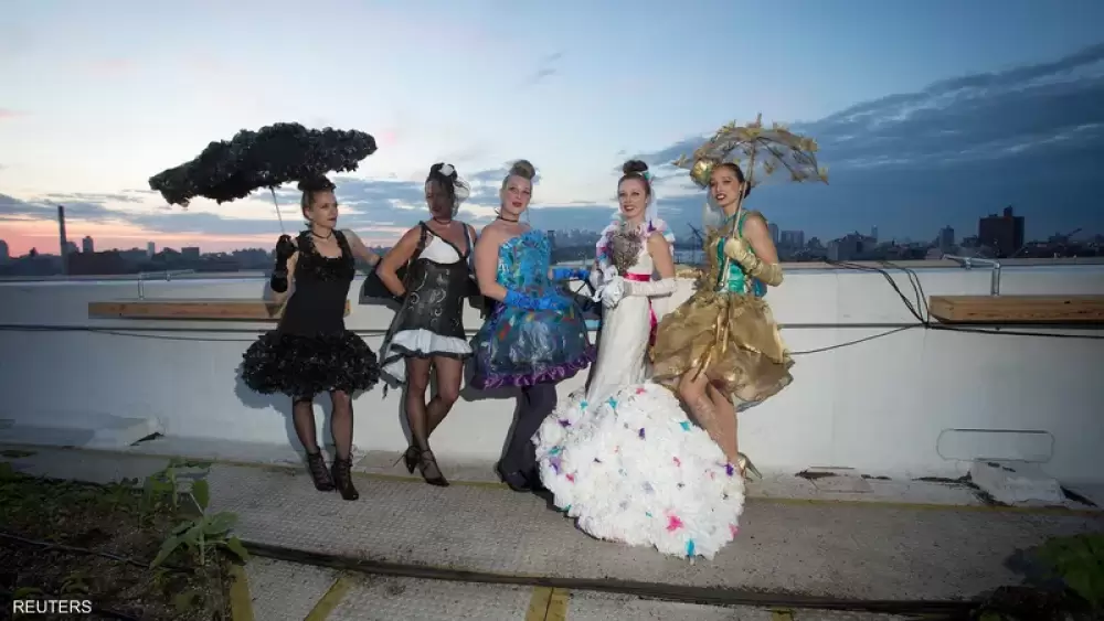 في نيجيريا.. أزياء من القمامة حماية للمناخ